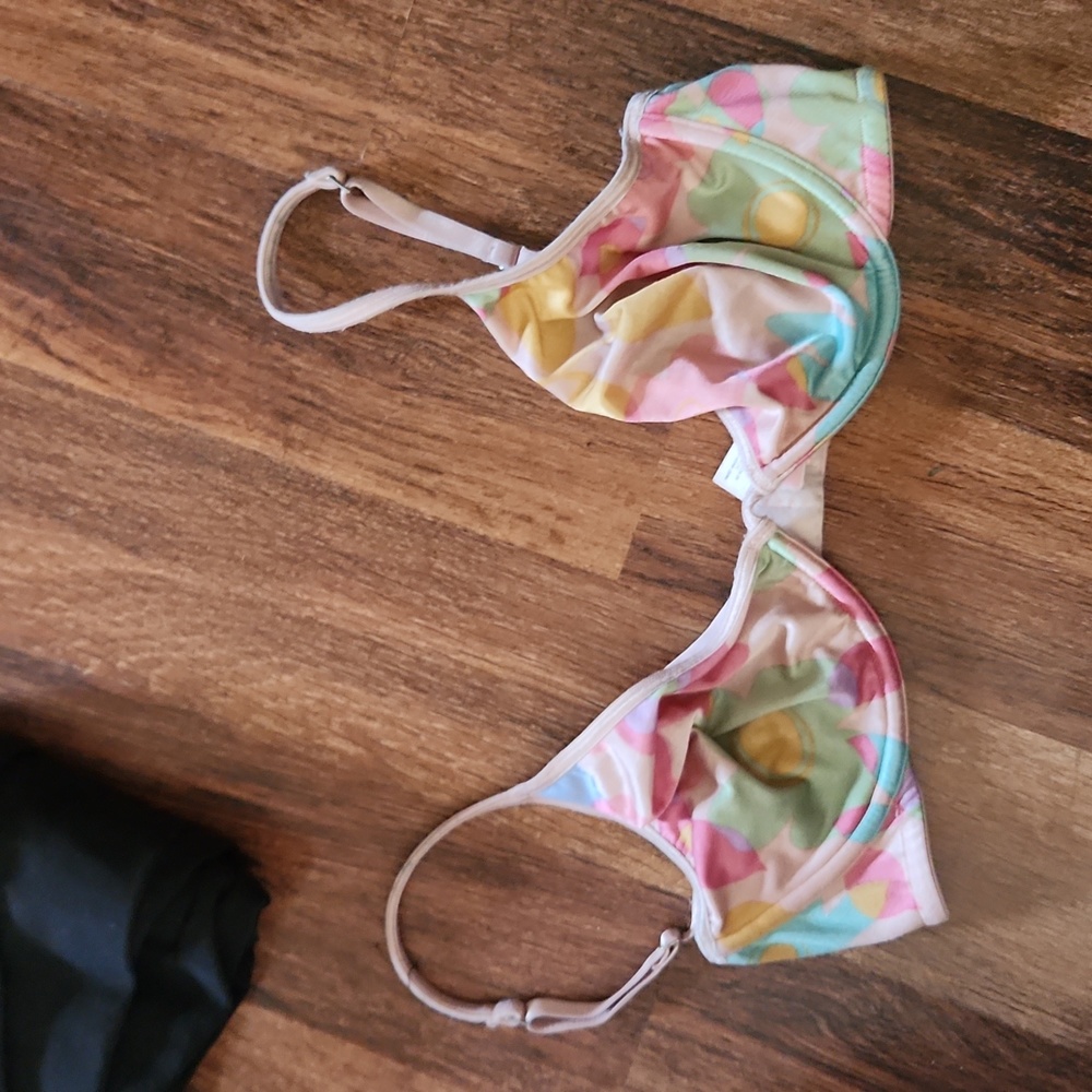 RARE! Vintage Victoria’s Secret Retro Groovy Flower Bra 34D